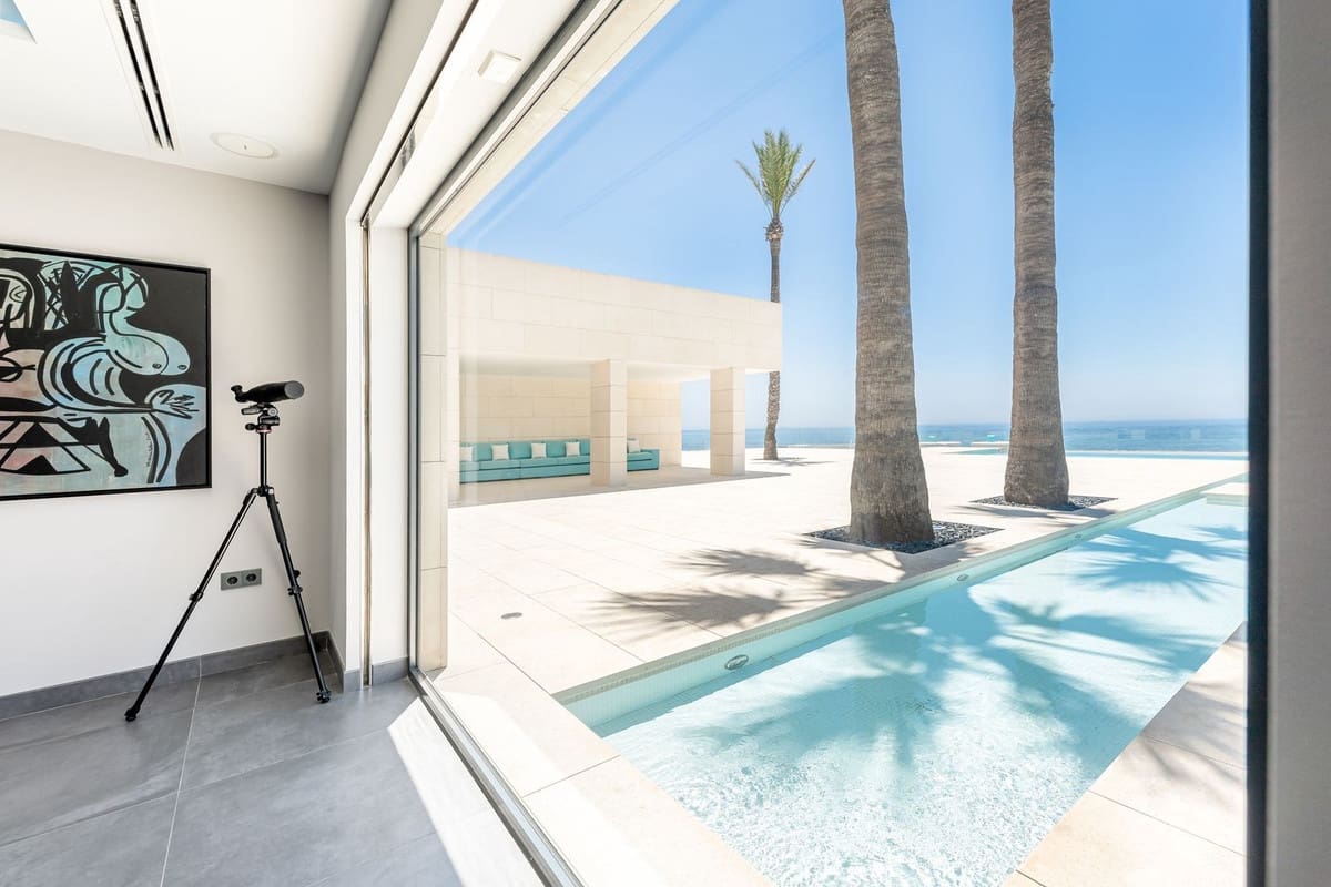 Chalet de 4 habitaciones en Mijas Costa en venta con piscina garaje - 8.100.000 € (Ref: 8997548)