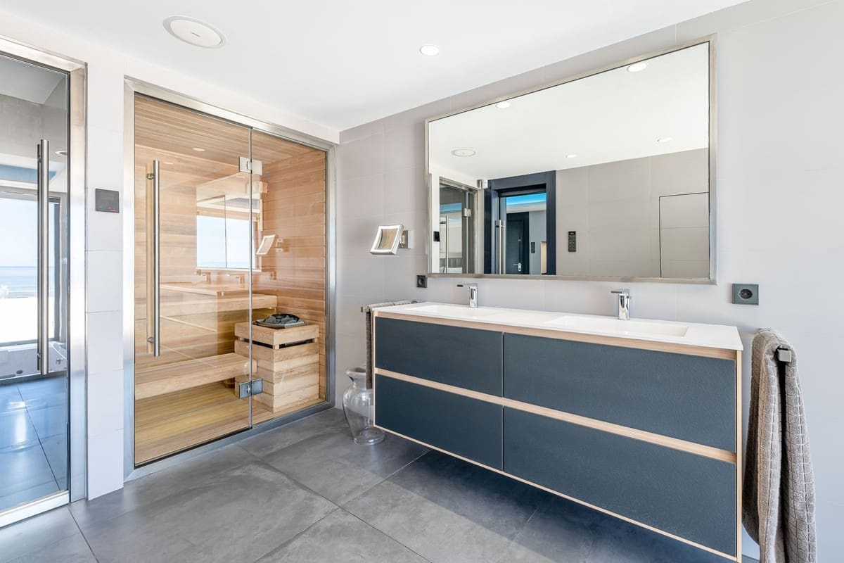 Chalet de 4 habitaciones en Mijas Costa en venta con piscina garaje - 8.100.000 € (Ref: 8997548)