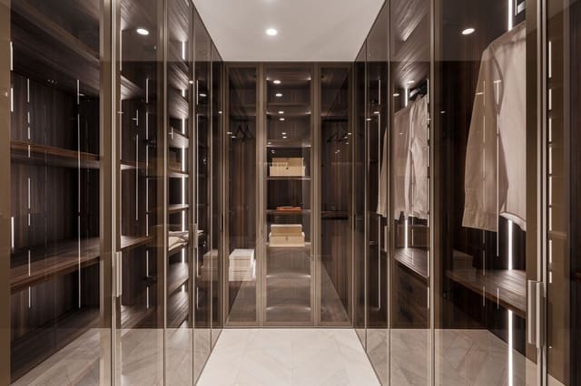 4 bedroom Apartment for sale in Nueva Andalucia, Marbella with pool garage - € 2,950,000 (Ref: 9021849)