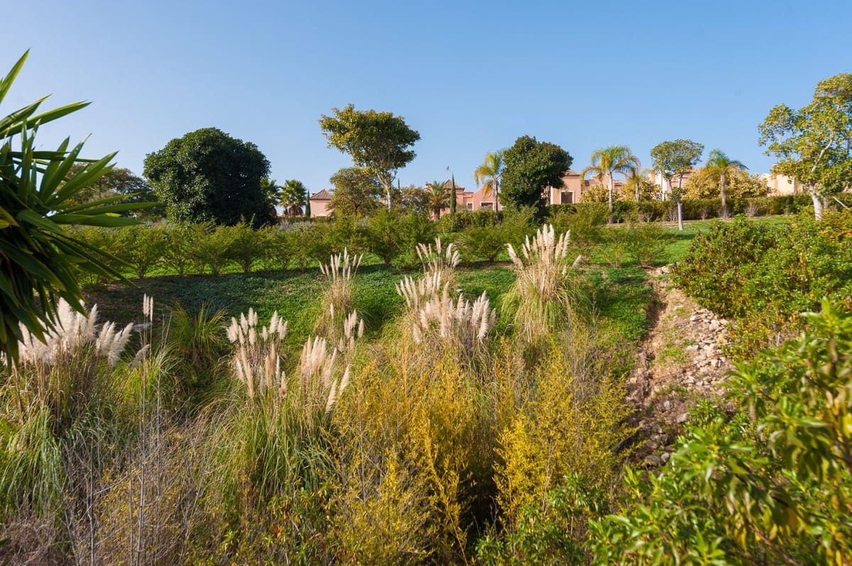 4 quarto Moradia para venda em Estepona com piscina - 718 693 € (Ref: 9023995)