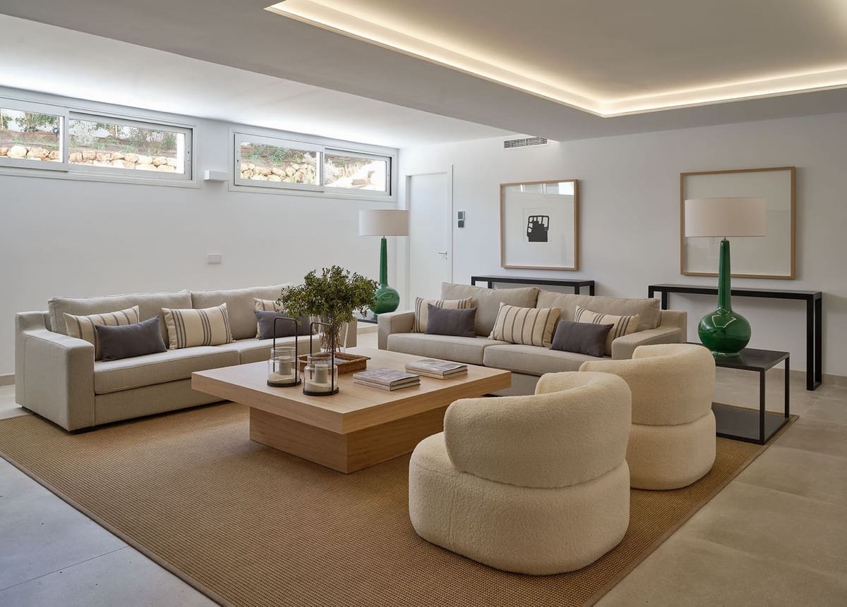 4 sypialnia Willa na sprzedaż w Marbella z basenem garażem - 1 950 000 € (Ref: 9024958)