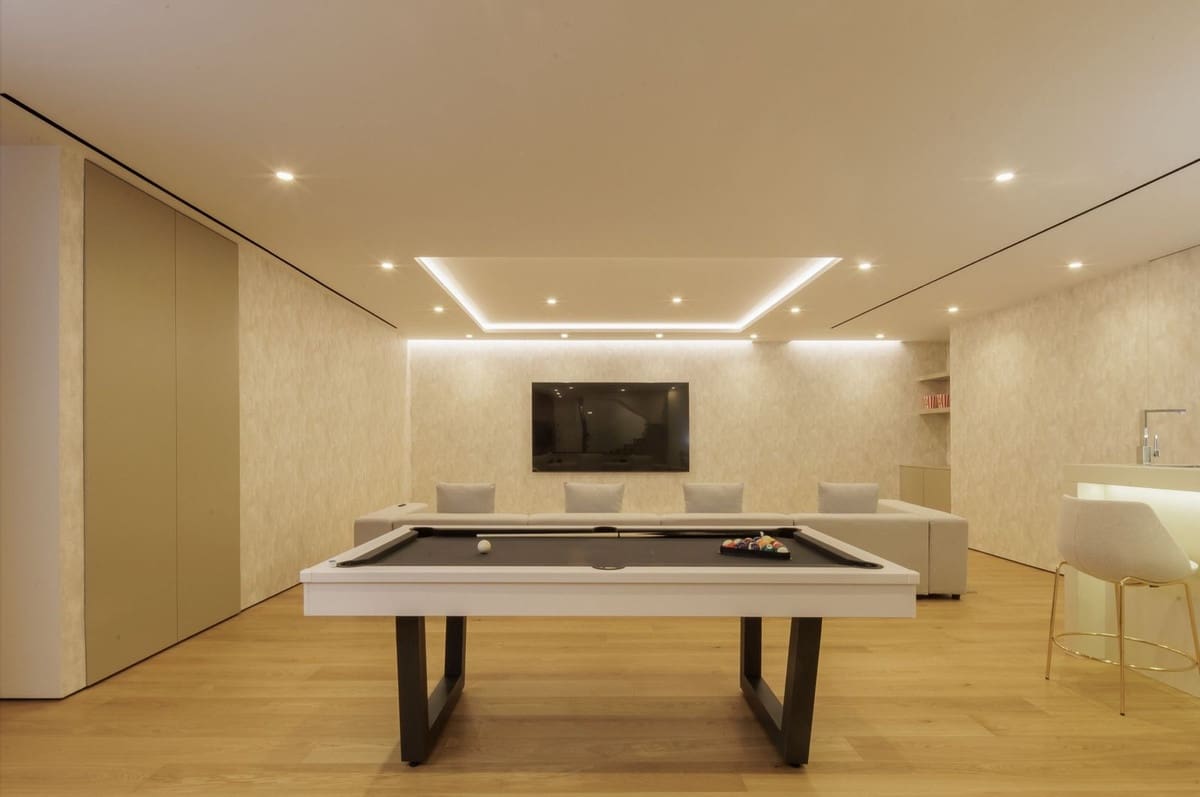 6 bedroom Apartment for sale in Golden Mile with pool garage - € 5,350,000 (Ref: 9028541)