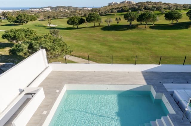 3 sypialnia Willa na sprzedaż w La Cala de Mijas, Mijas z basenem garażem - 975 000 € (Ref: 9028542)