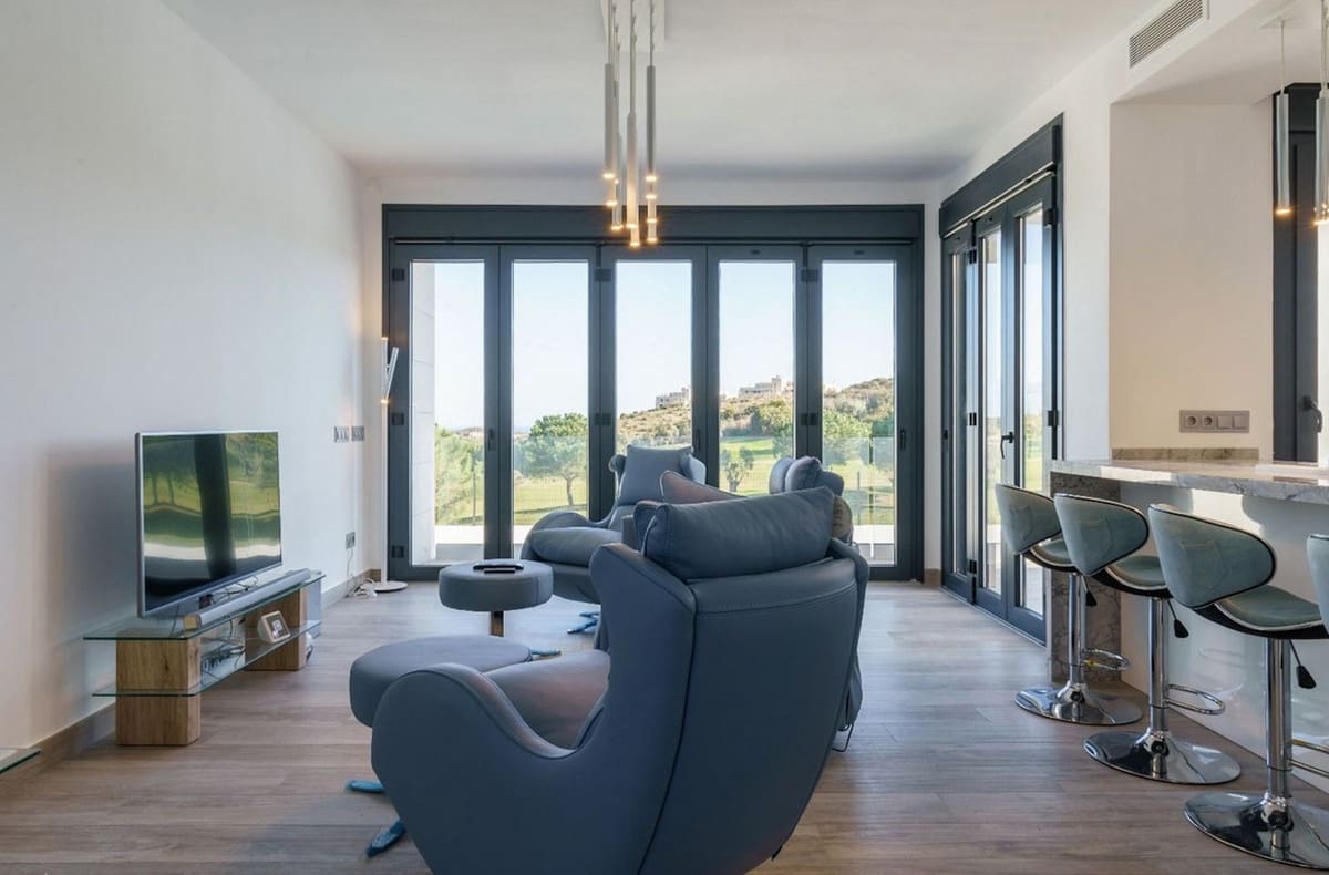 3 soverom Villa til salgs i La Cala de Mijas med svømmebasseng garasje - € 975 000 (Ref: 9028542)