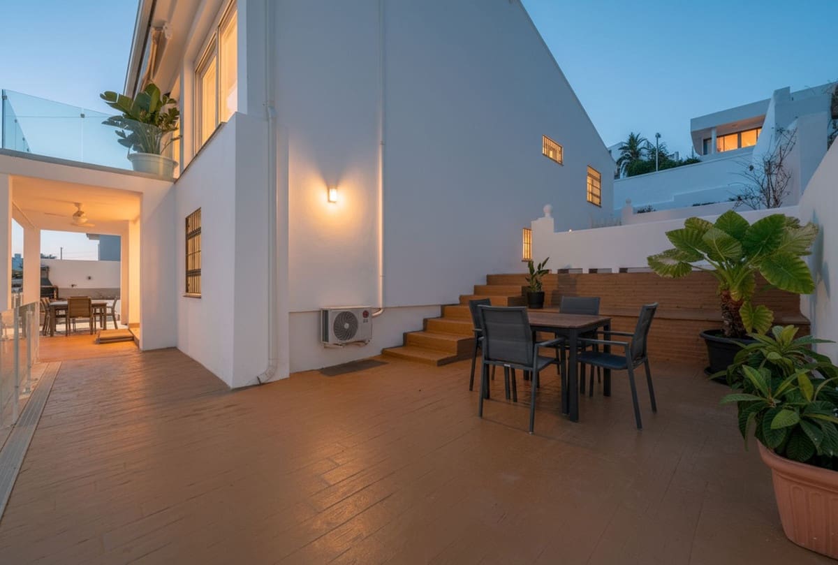 Chalet de 5 habitaciones en Buenas Noches en venta con piscina garaje - 830.000 € (Ref: 9030934)