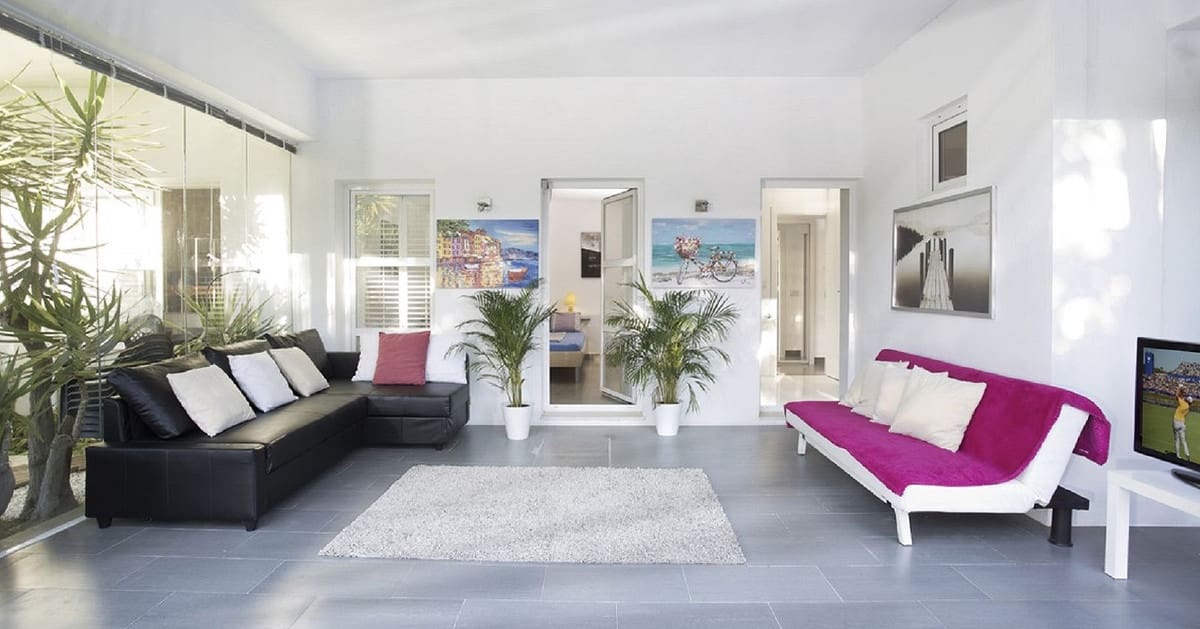 8 bedroom Villa for sale in Elviria with pool garage - € 1,999,900 (Ref: 9058140)