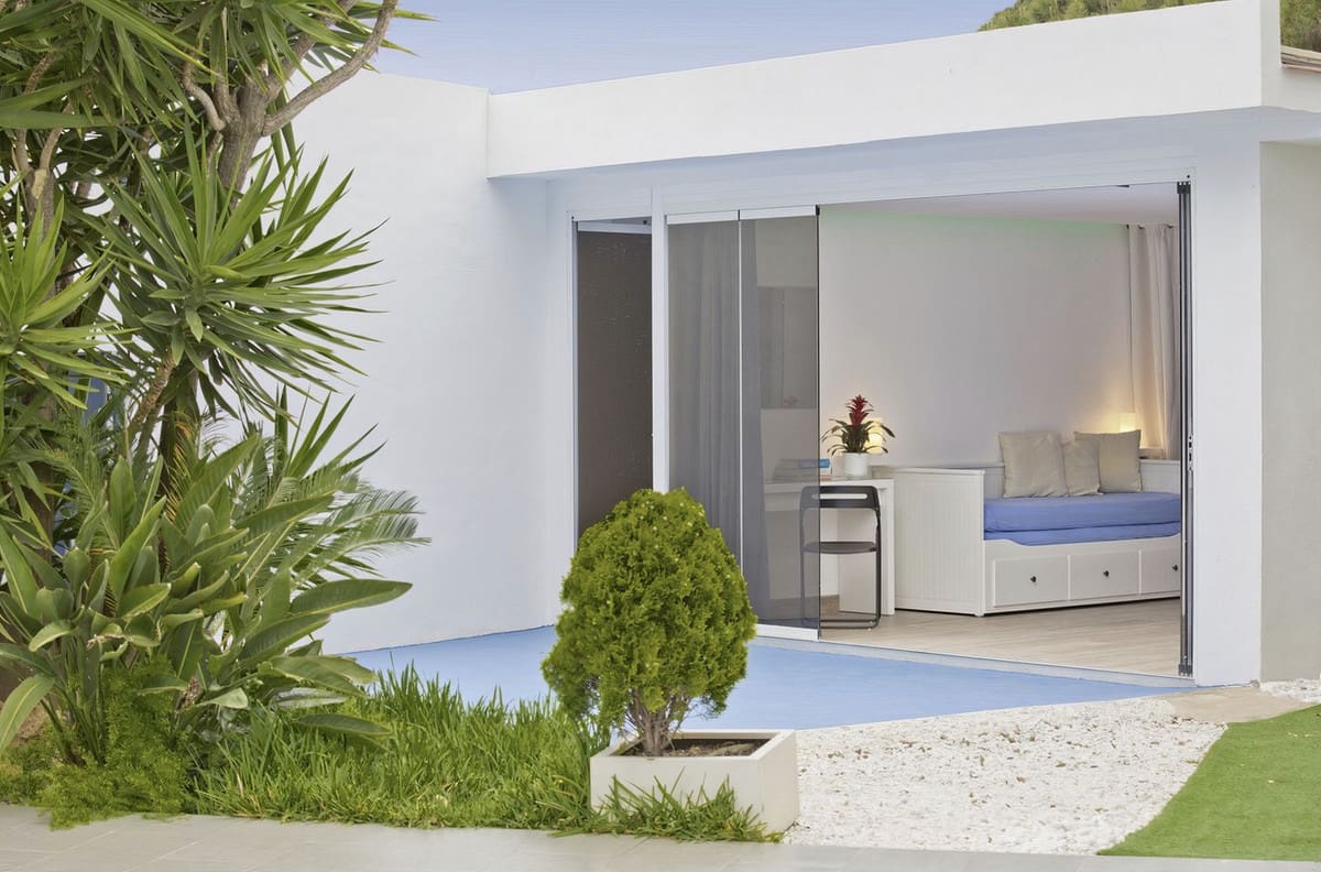 8 bedroom Villa for sale in Elviria with pool garage - € 1,999,900 (Ref: 9058140)