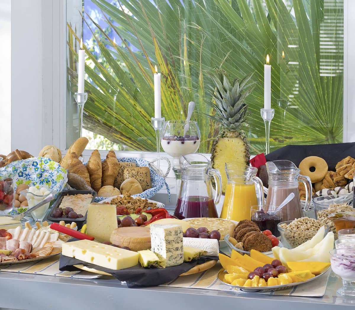 8 bedroom Villa for sale in Elviria with pool garage - € 1,999,900 (Ref: 9058140)