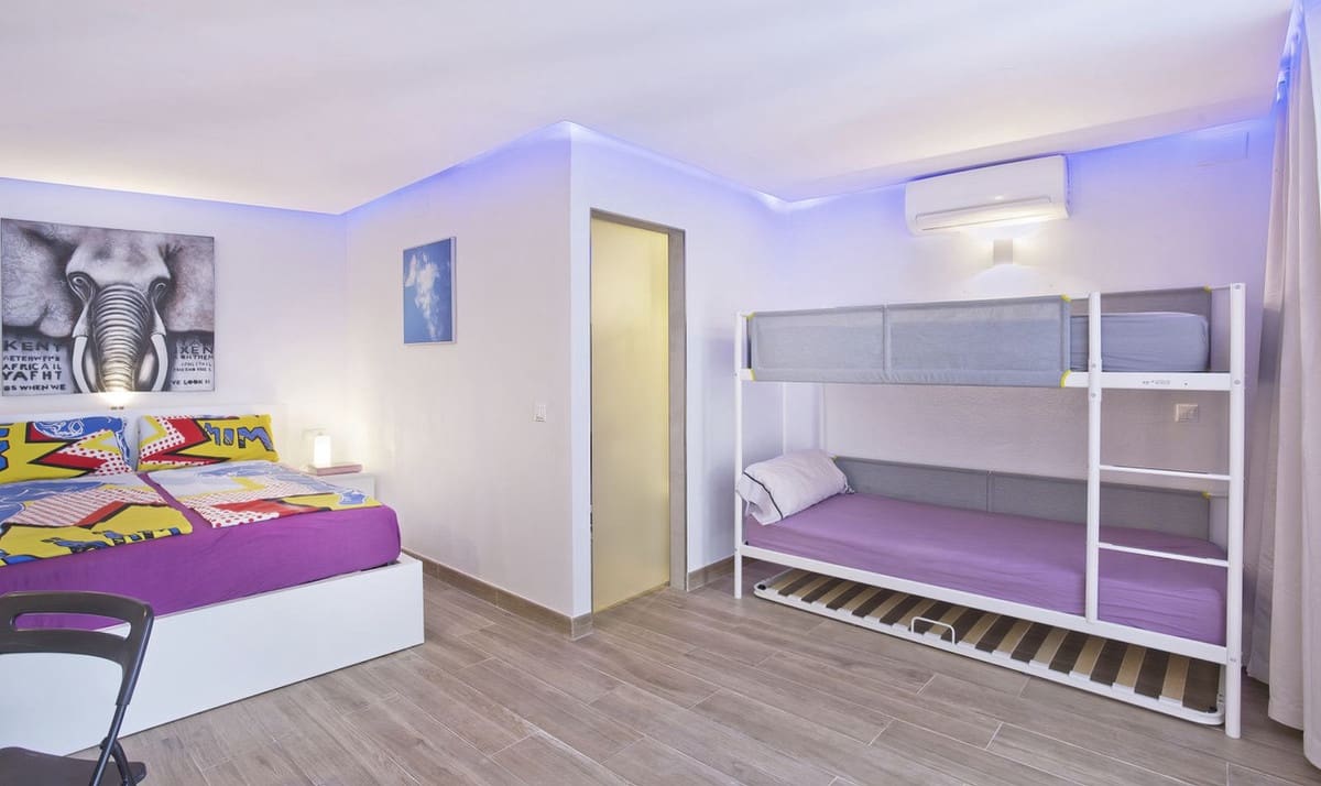 8 bedroom Villa for sale in Elviria with pool garage - € 1,999,900 (Ref: 9058140)