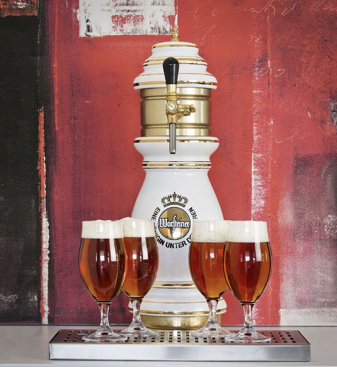 8 bedroom Villa for sale in Elviria with pool garage - € 1,999,900 (Ref: 9058140)