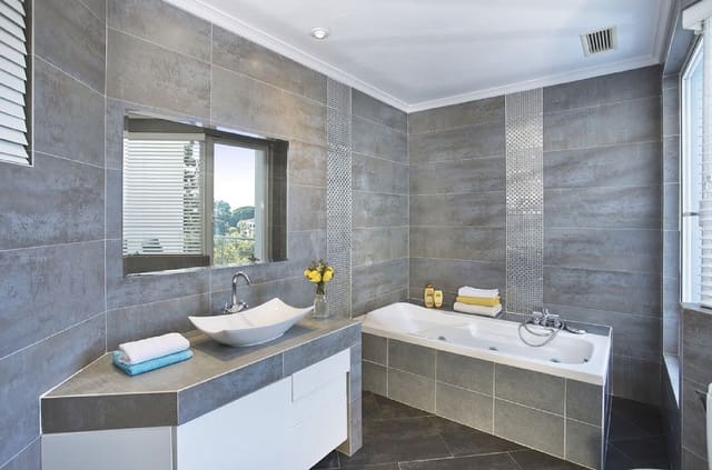 8 bedroom Villa for sale in Elviria, Marbella with pool garage - € 1,999,900 (Ref: 9058140)