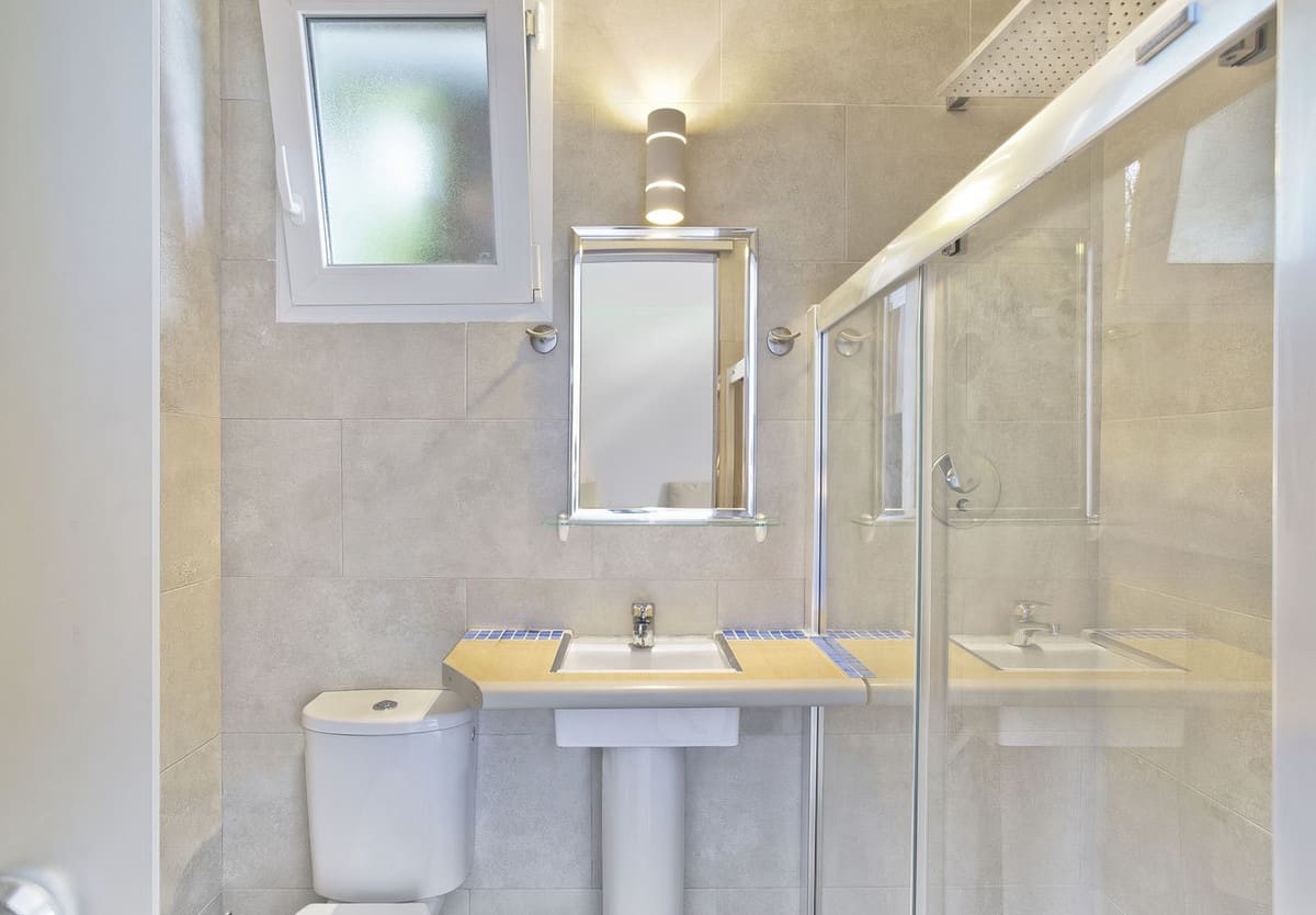 8 bedroom Villa for sale in Elviria with pool garage - € 1,999,900 (Ref: 9058140)