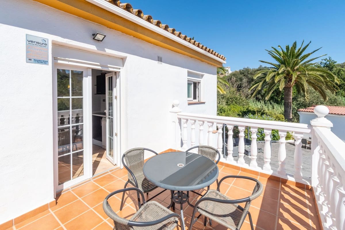 5 bedroom Villa for sale in Coin with pool garage - € 615,000 (Ref: 9072914)