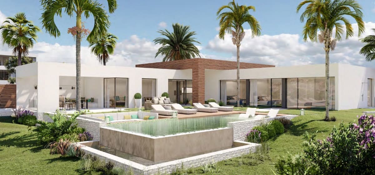 4 soveværelse Villa til salg i Los Monteros med swimmingpool garage - € 4.500.000 (Ref: 9072917)
