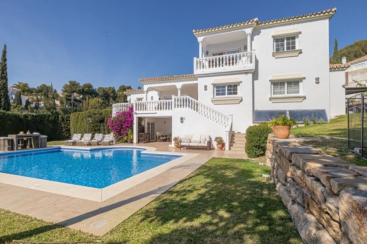 4 Zimmer Villa zu vermieten in Benahavis mit Pool Garage - 9.000 € (Ref: 9074196)