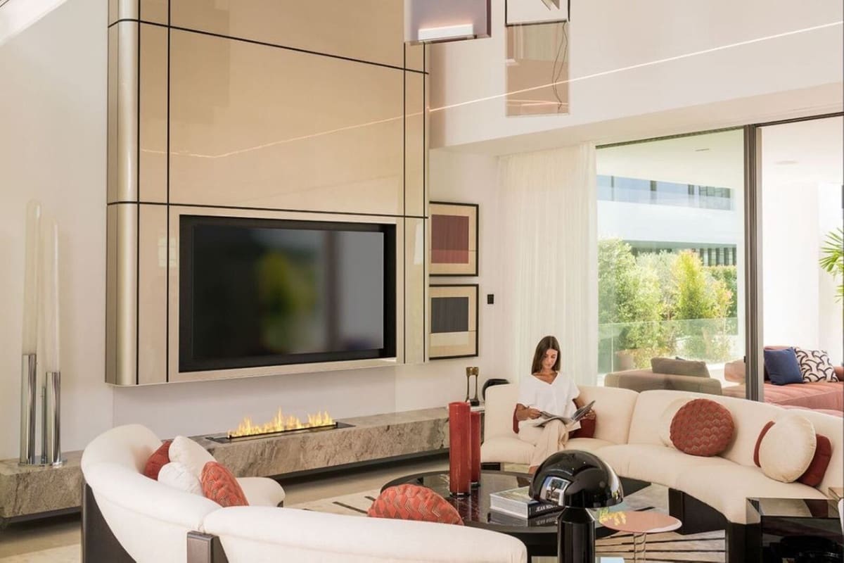 4 bedroom Villa for sale in Golden Mile with pool garage - € 7,900,000 (Ref: 9079808)