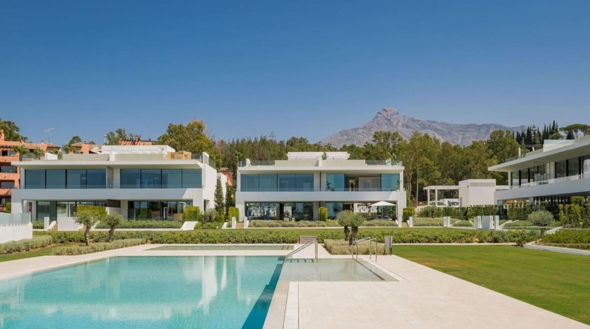 4 sovrum Villa till salu i Golden Mile med pool garage - 7 900 000 € (Ref: 9079808)