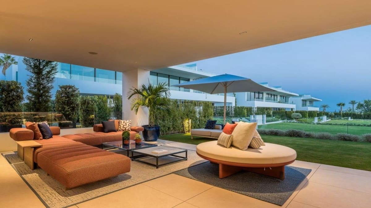 4 sovrum Villa till salu i Golden Mile med pool garage - 7 900 000 € (Ref: 9079808)