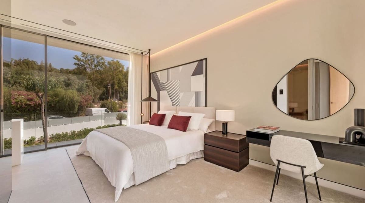 4 quarto Moradia para venda em Golden Mile com piscina garagem - 7 900 000 € (Ref: 9079808)