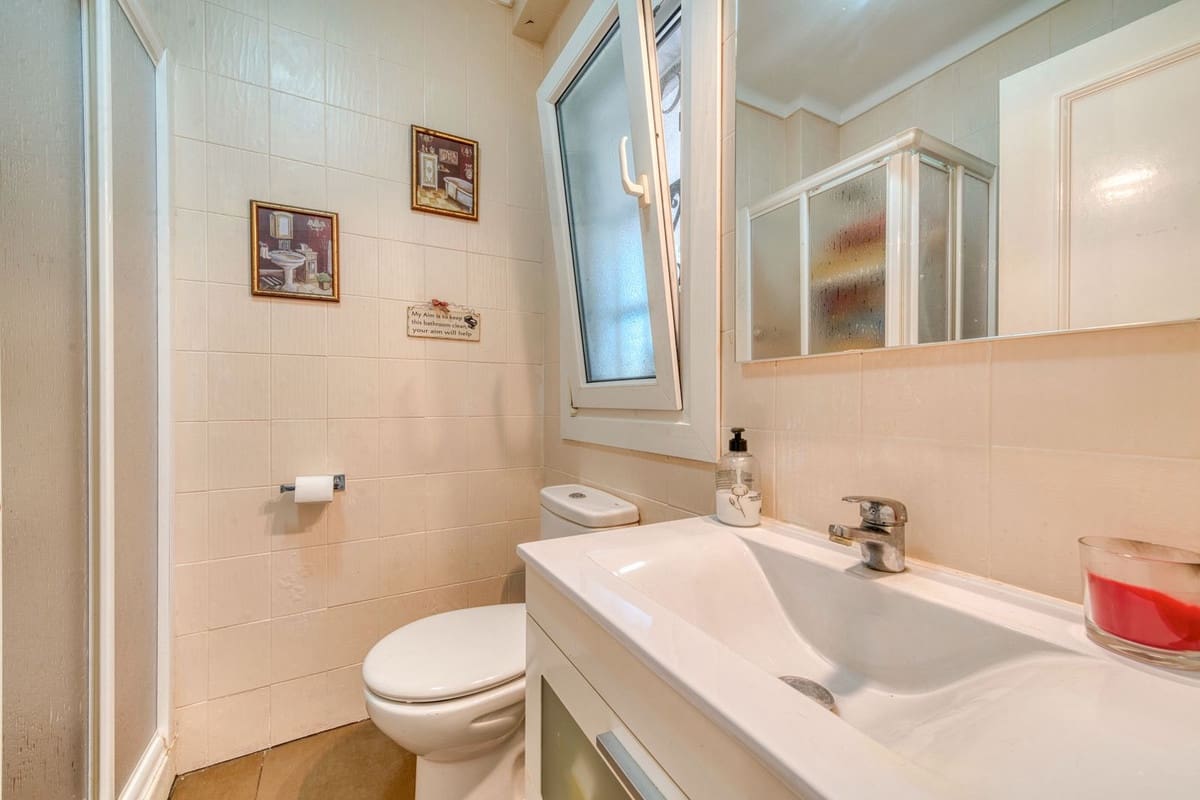 2 soverom Leilighet til salgs i El Paraiso med svømmebasseng garasje - € 358 000 (Ref: 9084698)