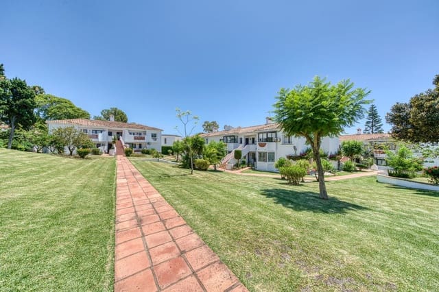 2 bedroom Apartment for sale in El Paraiso, Estepona with pool garage - € 358,000 (Ref: 9084698)