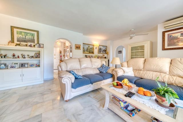 2 bedroom Apartment for sale in El Paraiso, Estepona with pool garage - € 358,000 (Ref: 9084698)