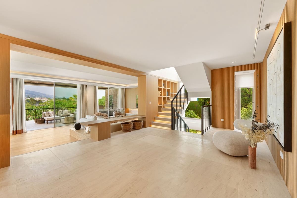 5 sypialnia Willa na sprzedaż w Nueva Andalucia z basenem garażem - 5 150 000 € (Ref: 9085825)