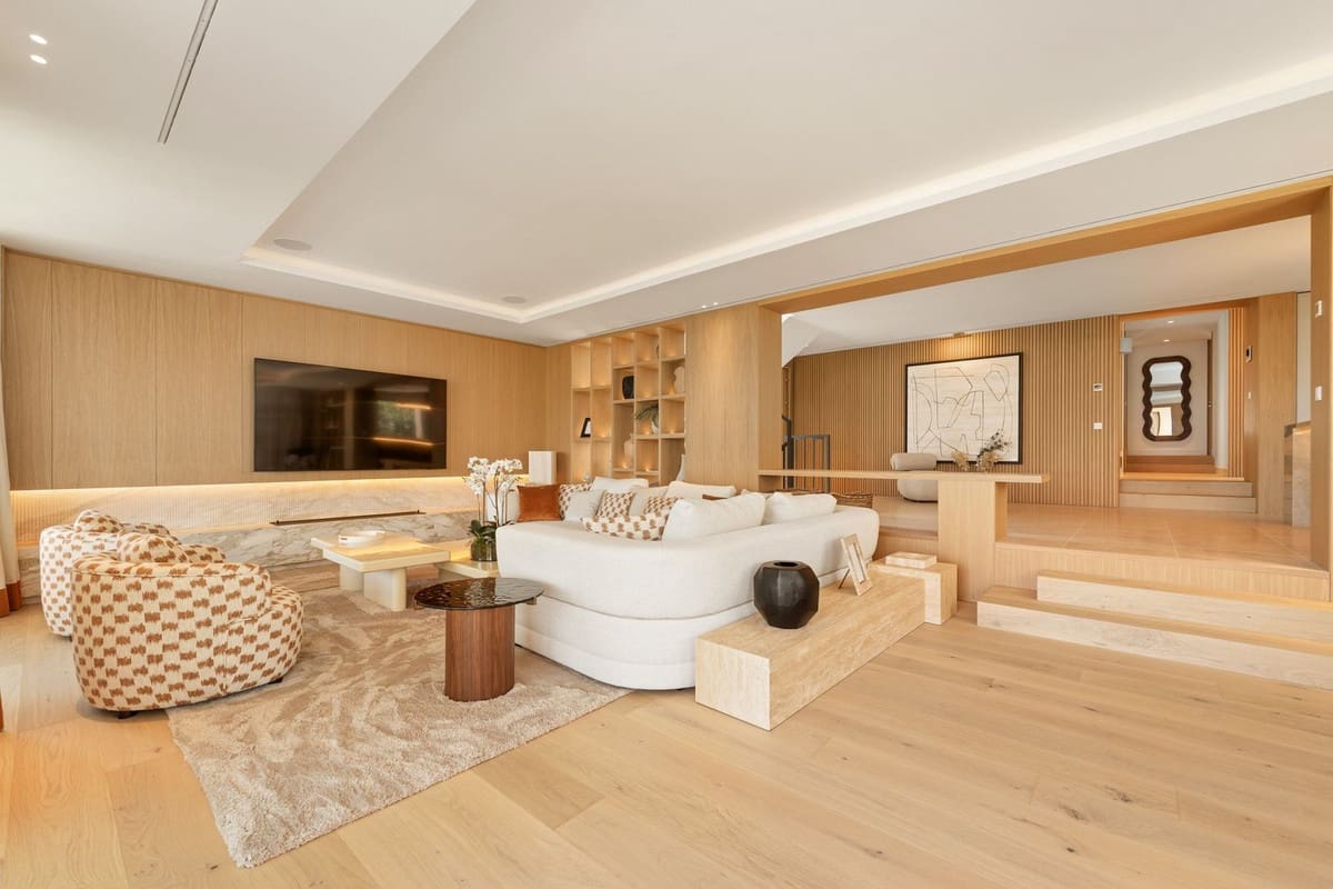 Chalet de 5 habitaciones en Nueva Andalucia en venta con piscina garaje - 5.150.000 € (Ref: 9085825)