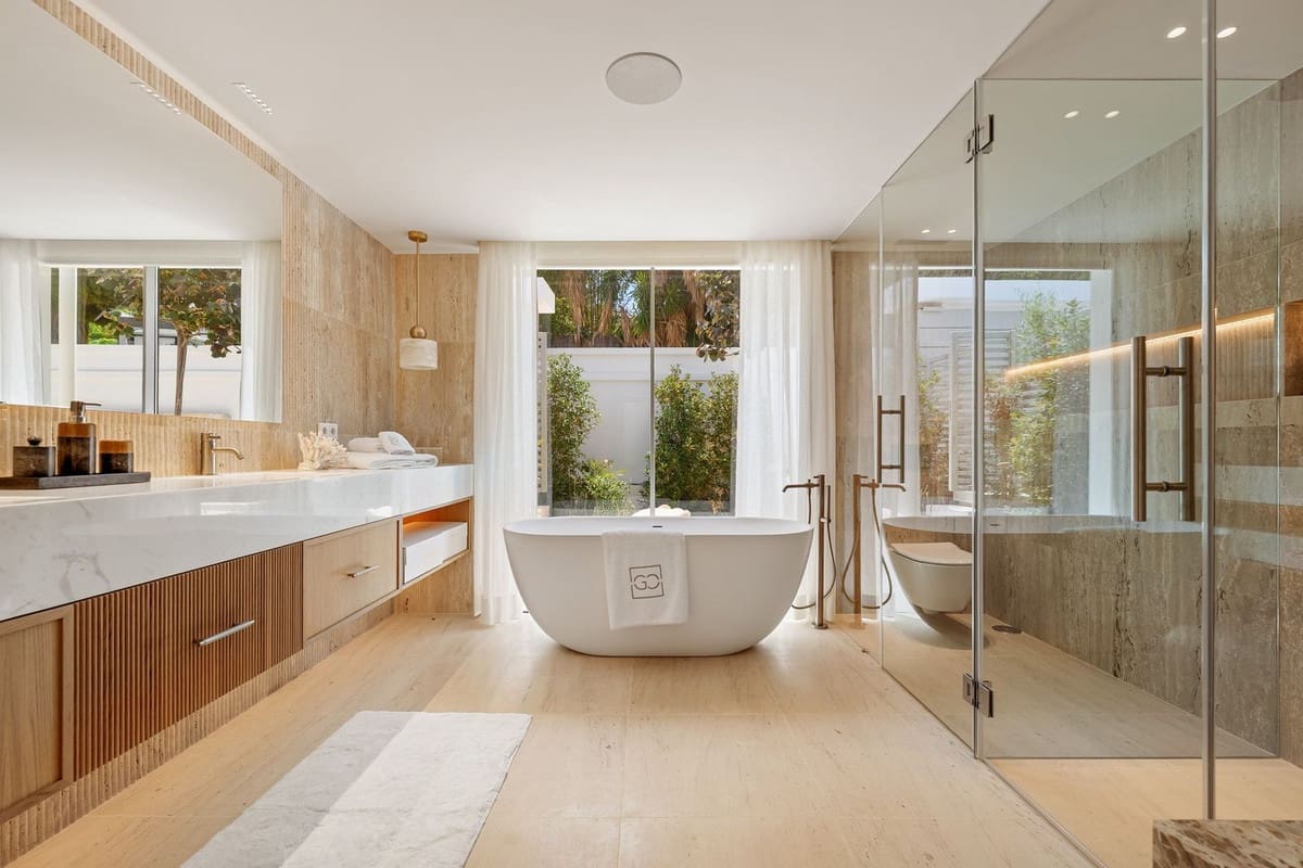 5 bedroom Villa for sale in Nueva Andalucia with pool garage - € 5,150,000 (Ref: 9085825)