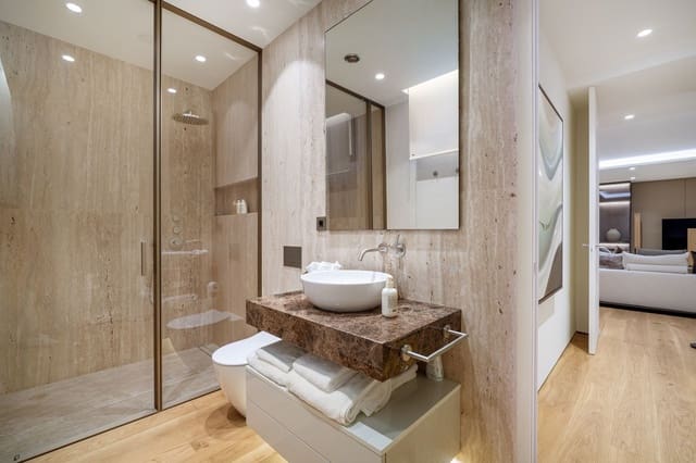 5 bedroom Apartment for sale in Golden Mile, Marbella with pool garage - € 6,395,000 (Ref: 9086522)