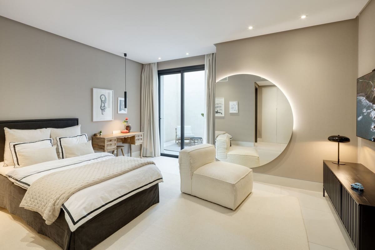 5 sypialnia Willa na sprzedaż w Nueva Andalucia z basenem garażem - 3 750 000 € (Ref: 9087234)