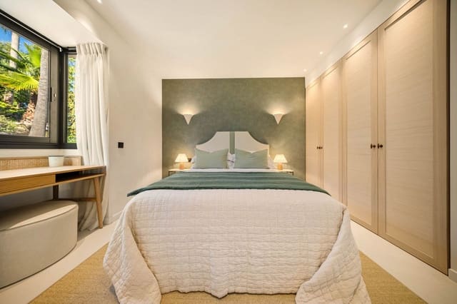 4 soveværelse Villa til salg i Nueva Andalucia, Marbella med swimmingpool garage - € 4.350.000 (Ref: 9094692)