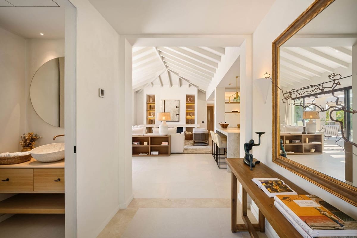 4 soveværelse Villa til salg i Nueva Andalucia med swimmingpool garage - € 4.350.000 (Ref: 9094692)