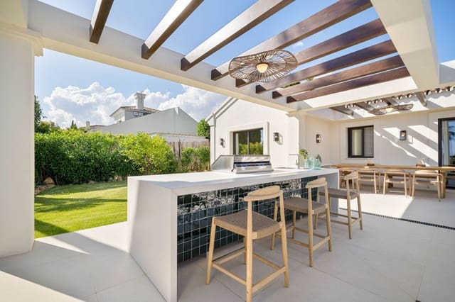 4 soveværelse Villa til salg i Nueva Andalucia, Marbella med swimmingpool garage - € 4.350.000 (Ref: 9094692)