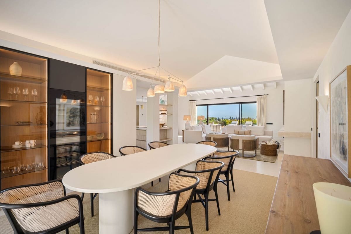 4 bedroom Villa for sale in Nueva Andalucia with pool garage - € 4,350,000 (Ref: 9094692)