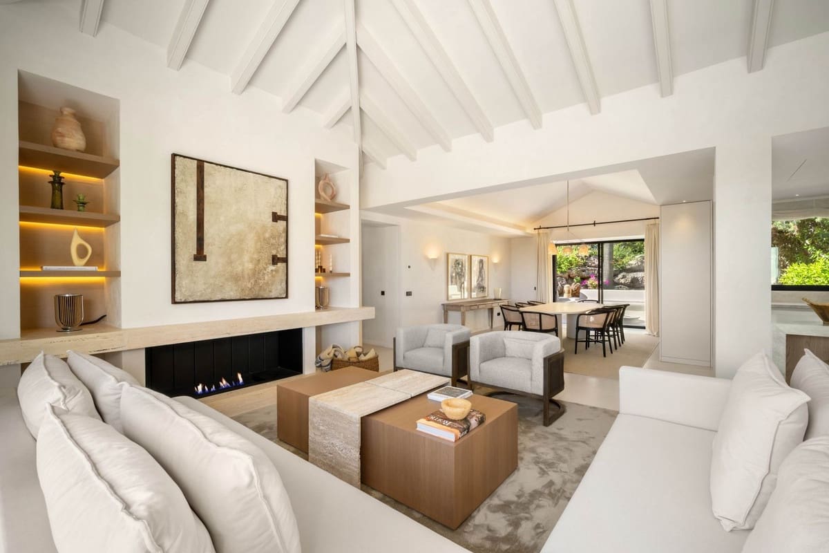4 bedroom Villa for sale in Nueva Andalucia with pool garage - € 4,350,000 (Ref: 9094692)