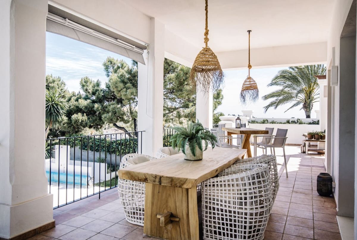 5 soverom Villa til salgs i Estepona med svømmebasseng garasje - € 1 495 000 (Ref: 9097277)