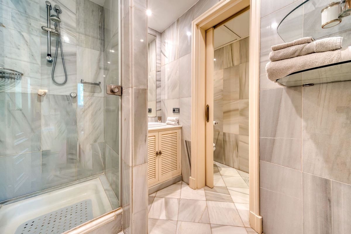 3 bedroom Apartment for sale in Puerto Banus with pool garage - € 5,100,000 (Ref: 9099773)