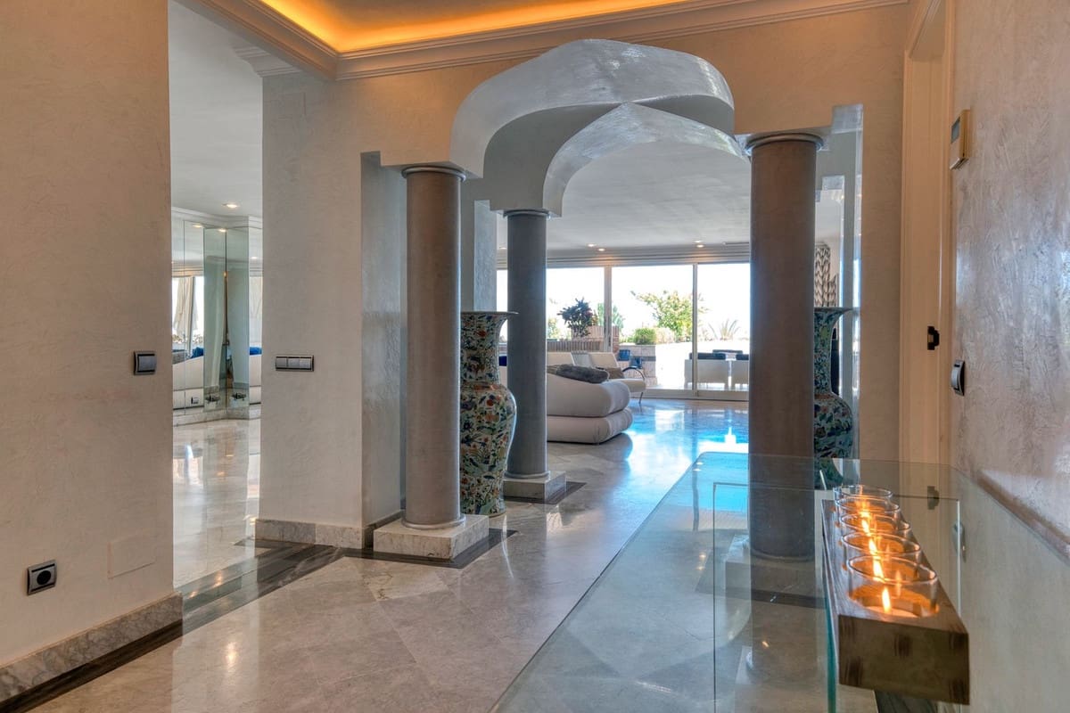 3 soverom Leilighet til salgs i Puerto Banus med svømmebasseng garasje - € 5 100 000 (Ref: 9099773)