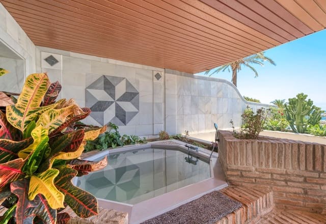 3 soveværelse Lejlighed til salg i Puerto Banus, Marbella med swimmingpool garage - € 5.100.000 (Ref: 9099773)