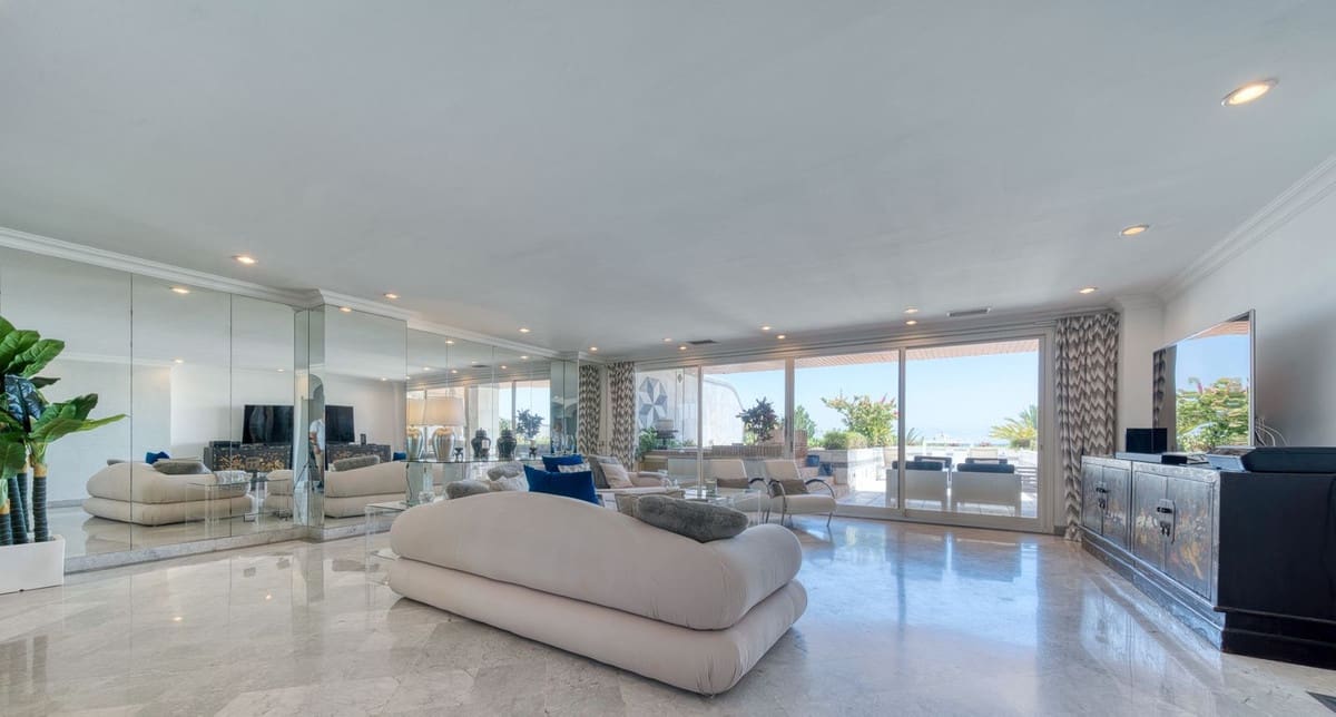 3 soverom Leilighet til salgs i Puerto Banus med svømmebasseng garasje - € 5 100 000 (Ref: 9099773)