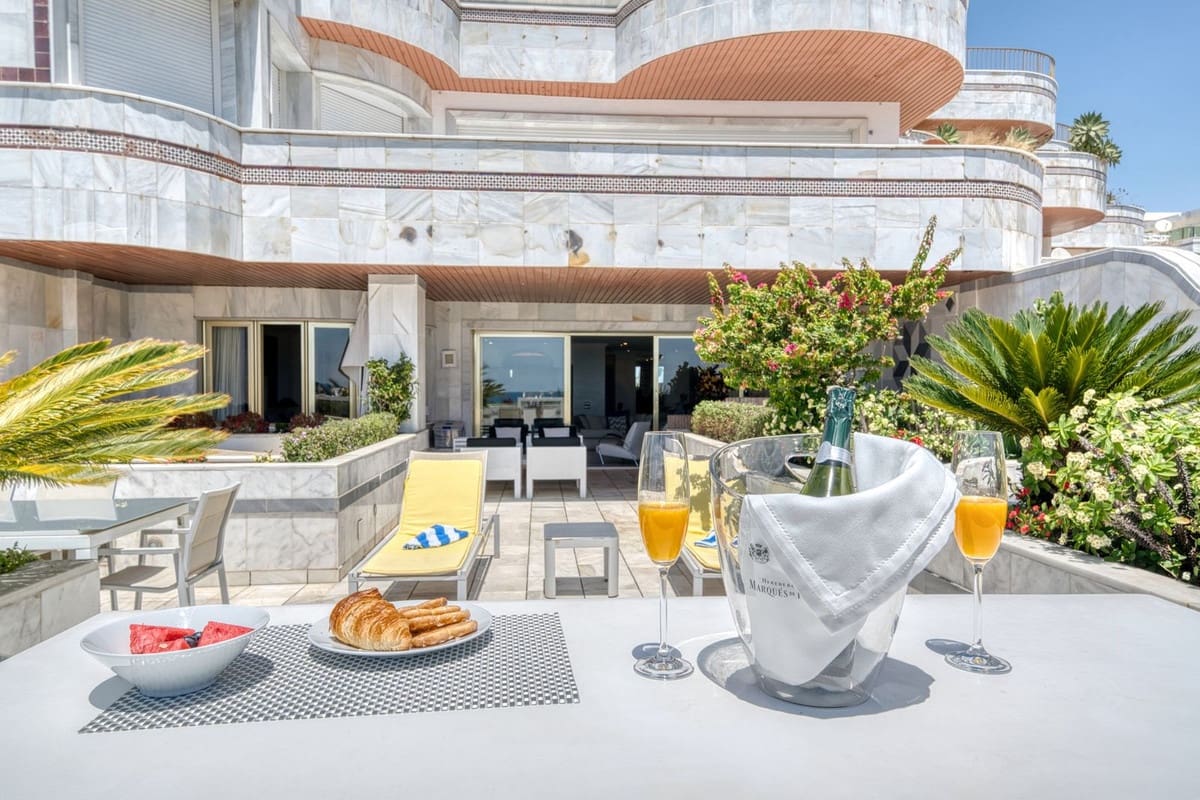 3 soverom Leilighet til salgs i Puerto Banus med svømmebasseng garasje - € 5 100 000 (Ref: 9099773)