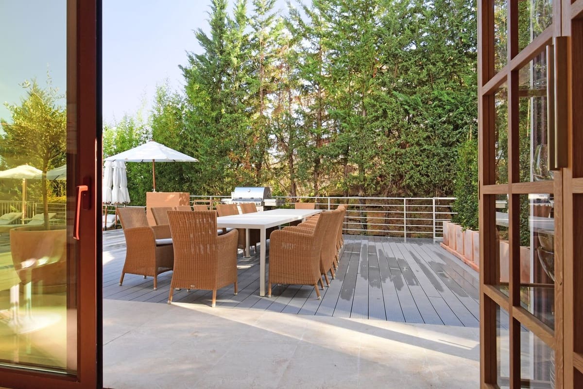 7 bedroom Villa for sale in Nueva Andalucia with pool garage - € 4,400,000 (Ref: 9099774)