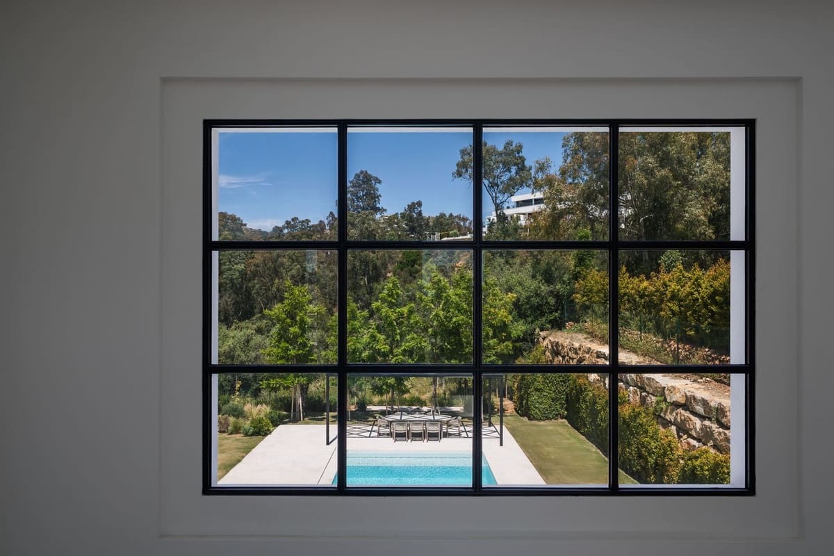 4 makuuhuone Huvila myytävänä paikassa Nueva Andalucia mukana uima-altaan 
autotalli - 4 595 000 € (Ref: 9100068)