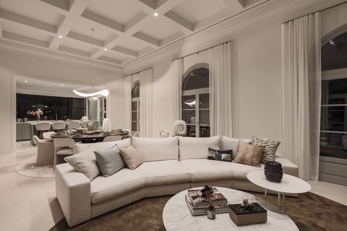 4 makuuhuone Huvila myytävänä paikassa Nueva Andalucia mukana uima-altaan 
autotalli - 4 595 000 € (Ref: 9100068)