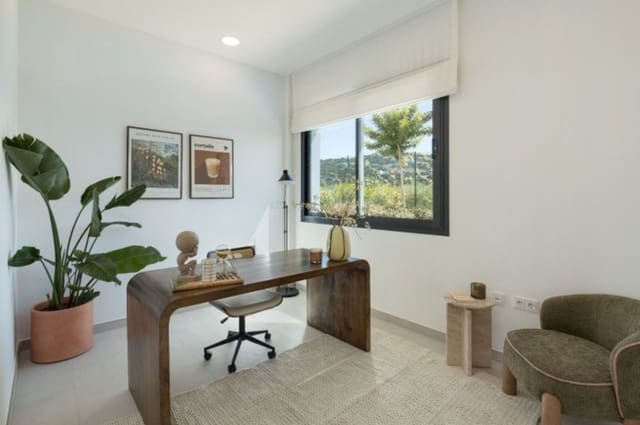 Chalet de 4 habitaciones en Marbella en venta con piscina garaje - 1.675.000 € (Ref: 9103944)