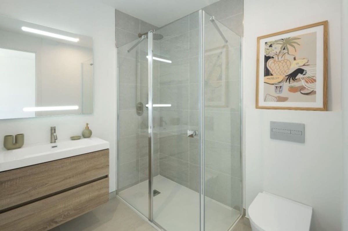 4 sypialnia Willa na sprzedaż w Marbella z basenem garażem - 1 675 000 € (Ref: 9103944)