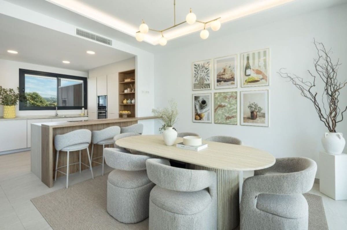 4 sypialnia Willa na sprzedaż w Marbella z basenem garażem - 1 675 000 € (Ref: 9103944)