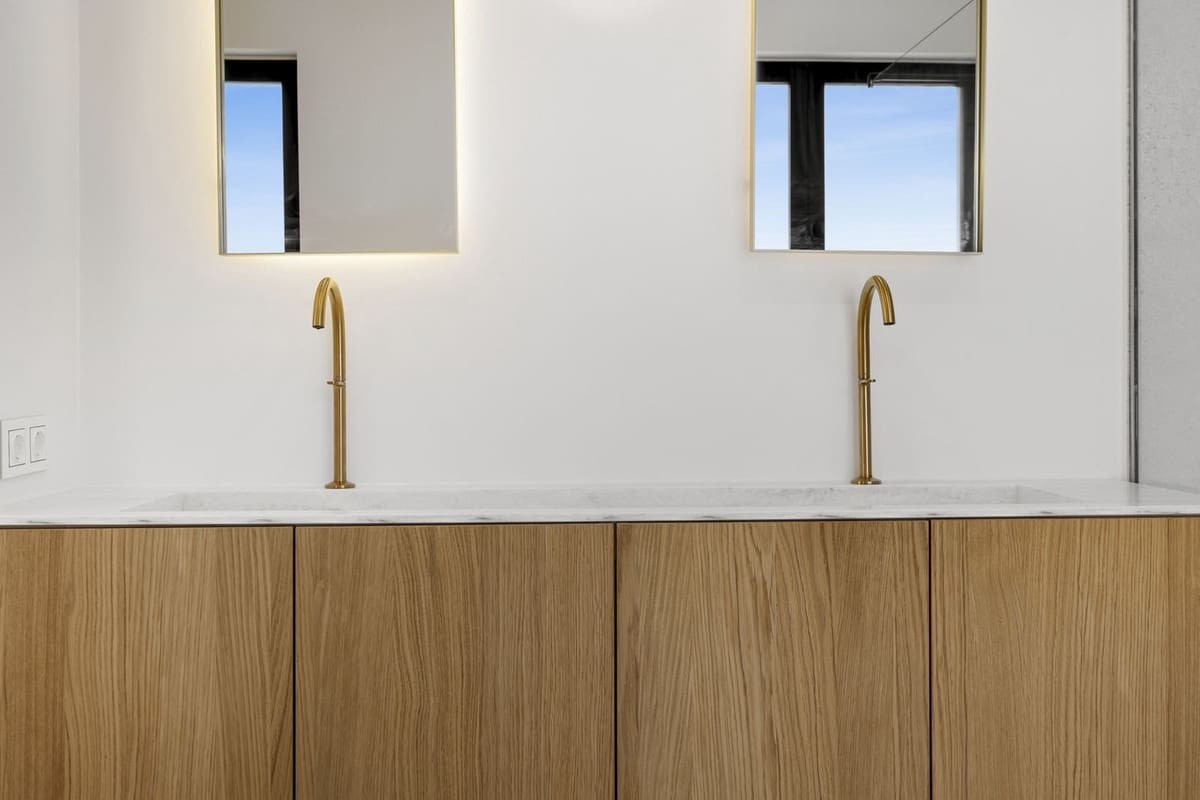 5 soverom Villa til salgs i Estepona med svømmebasseng garasje - € 2 190 000 (Ref: 9107952)