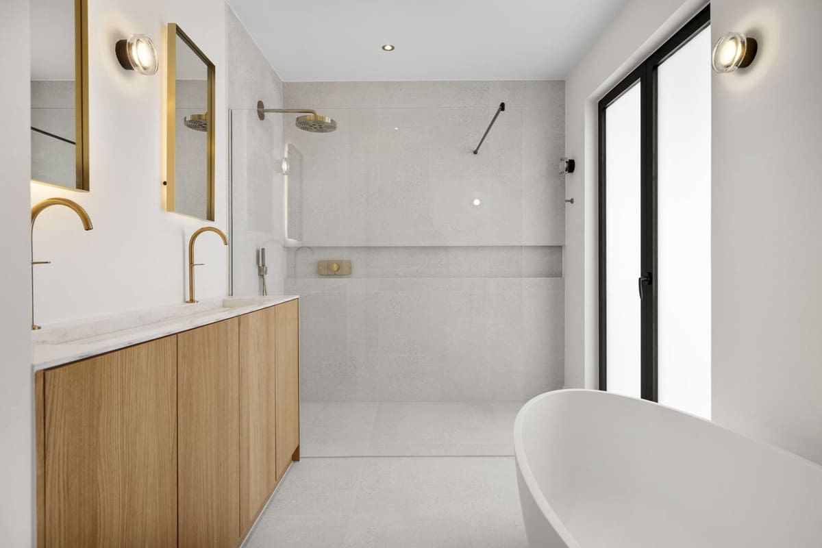 5 soverom Villa til salgs i Estepona med svømmebasseng garasje - € 2 190 000 (Ref: 9107952)